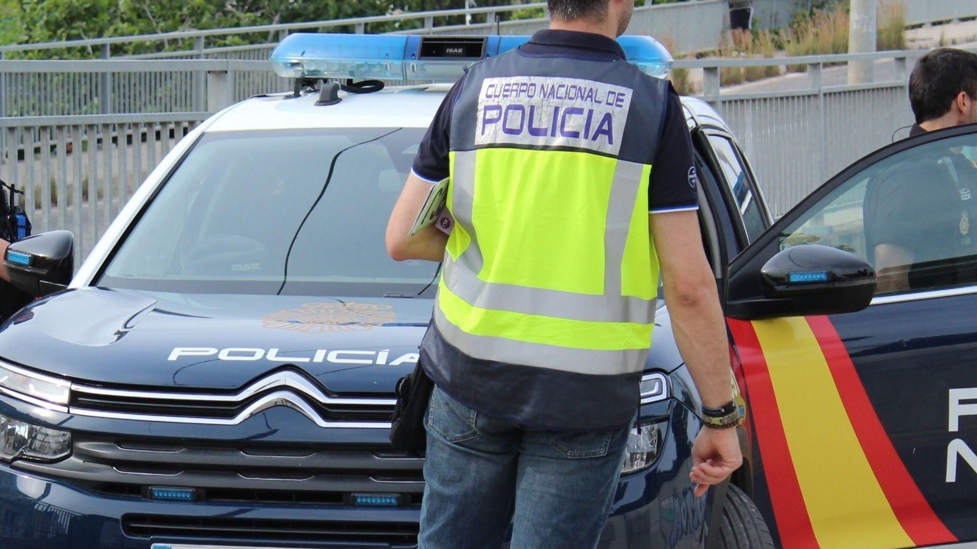 La Policia Nacional desarticula una organització criminal dedicada a l'explotació laboral d'immigrants La Policia Nacional desarticula una organització criminal dedicada a l'explotació laboral d'immigrants
