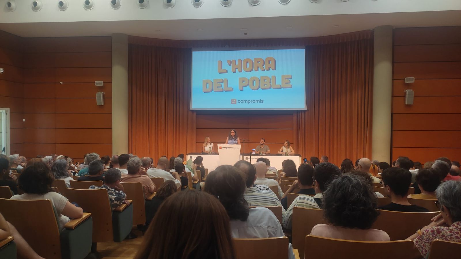 Una imatge d'Oltra a l'assemblea extraordinària de Compromís