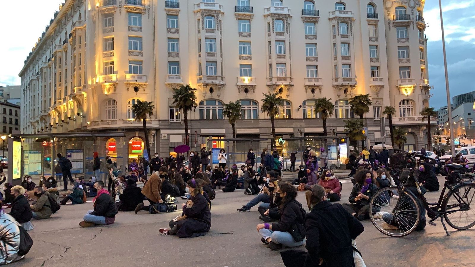 Concentració feminista no autoritzada a la Font de Neptú
