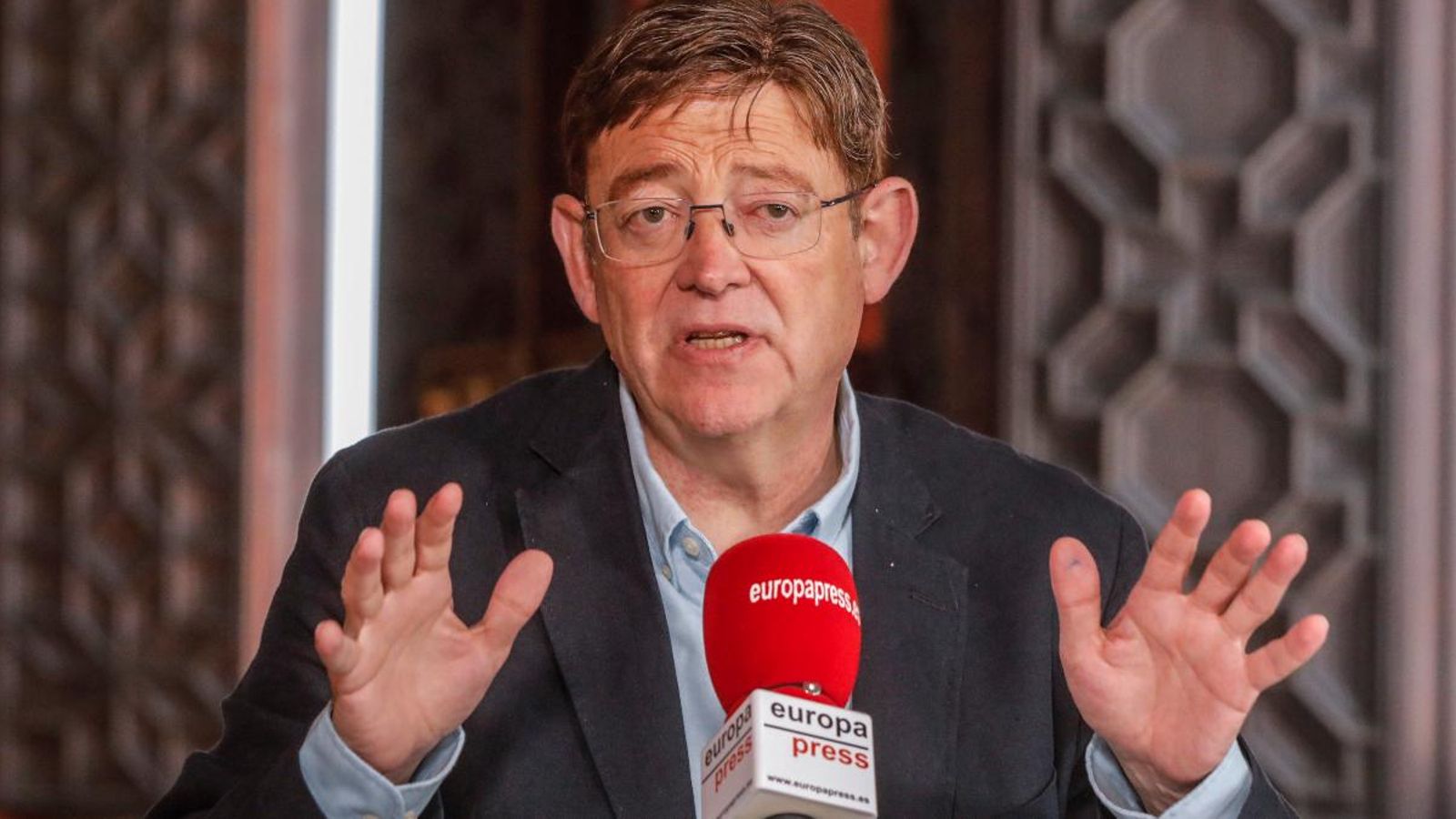 El president de la Generalitat Valenciana, Ximo Puig, durant l'entrevista per a Europa Press