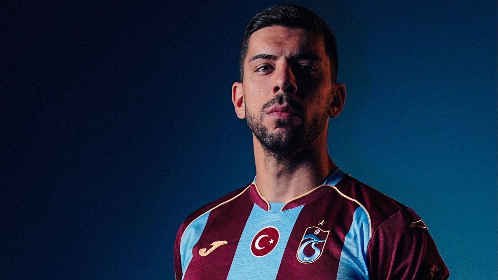 Cenk, amb la camiseta del Trabzonspor