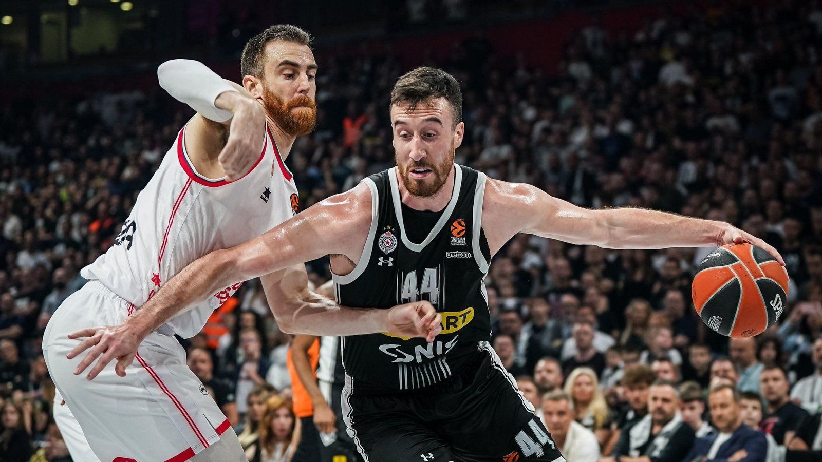 Claver, en una acció del partit