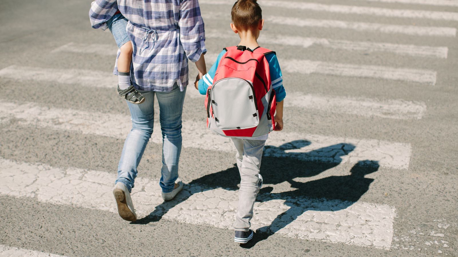Els lladres aprofiten la confiança dels conductors, que deixen els objectes de valor al cotxe perquè sols s'absenten uns minuts, per a furtar