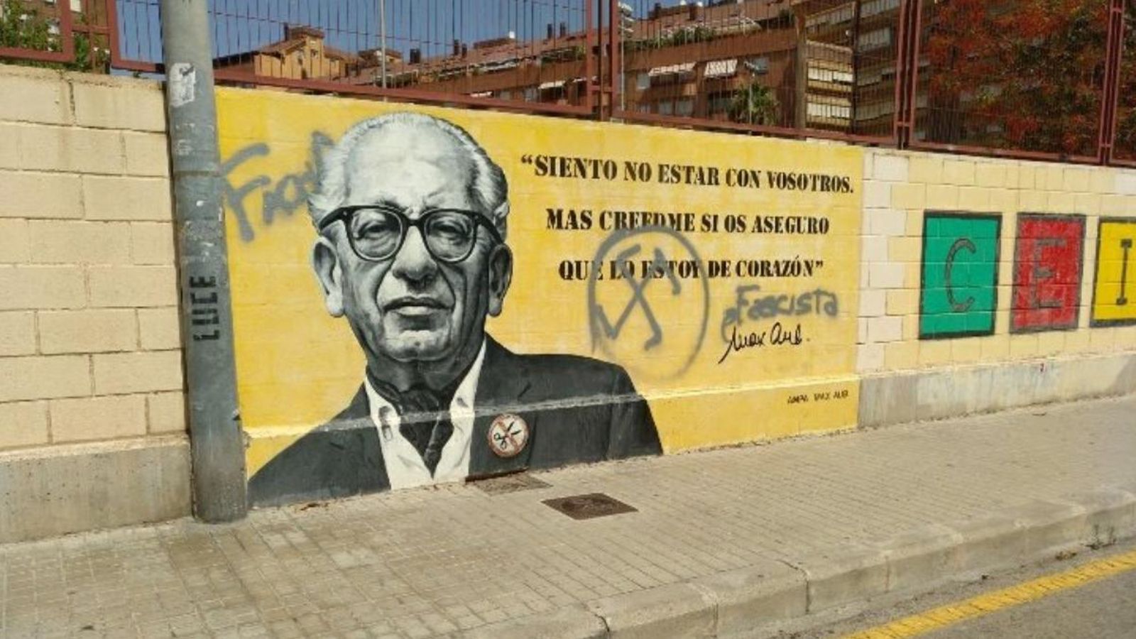 Imatges del mural atacat