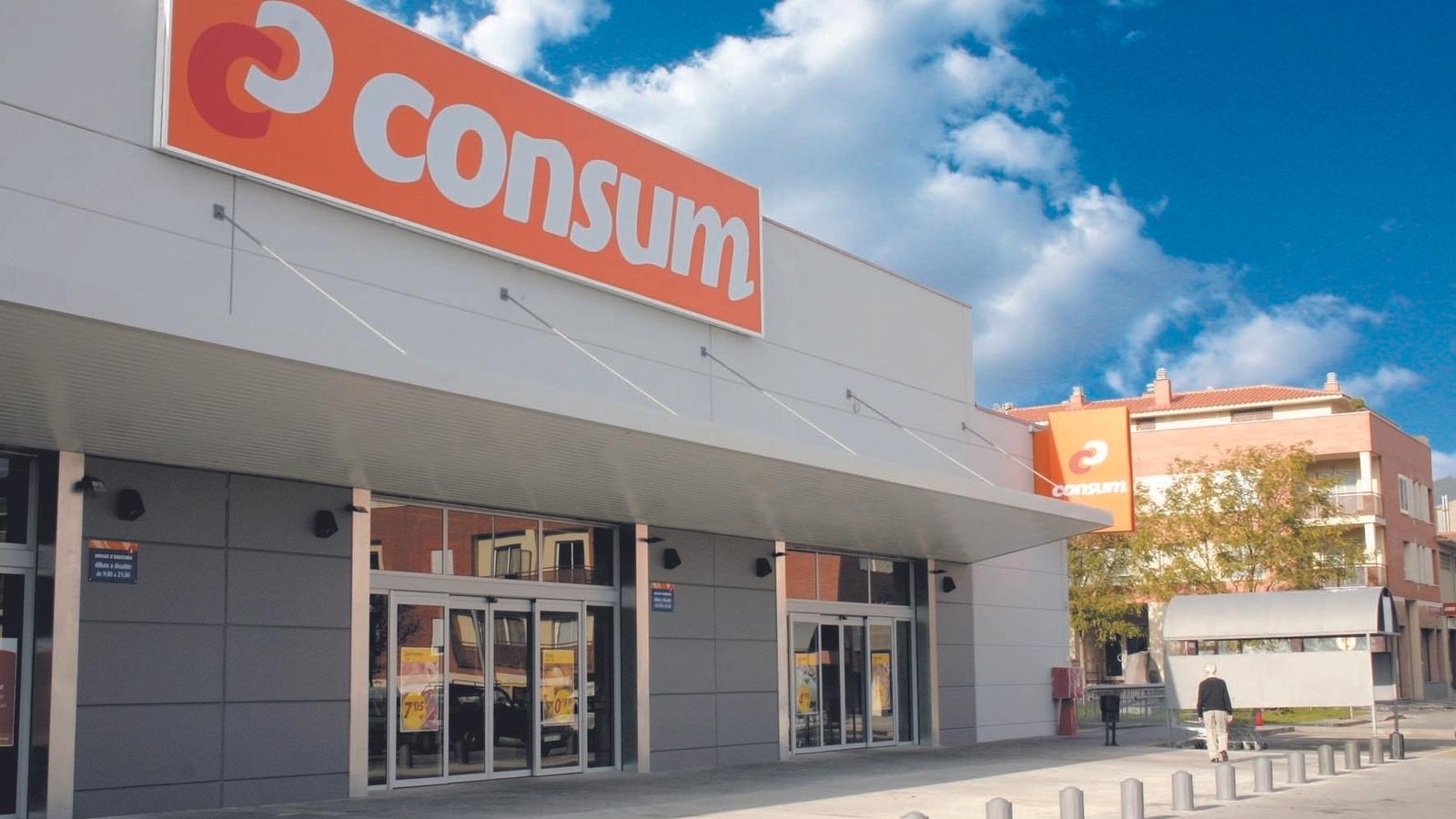 Imatge d'arxiu d'un supermercat de la cadena Consum