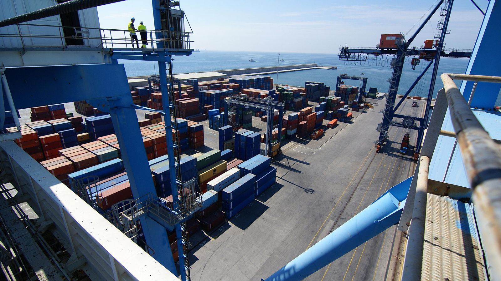 Contenidors al port de Castelló