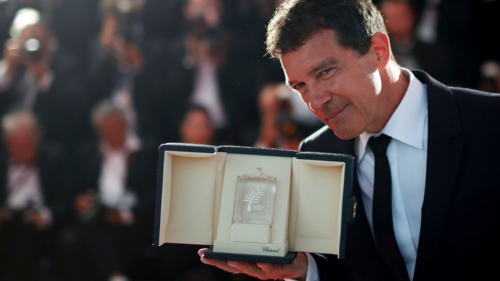 L’actor malagueny amb el guardó del Festival de Canes