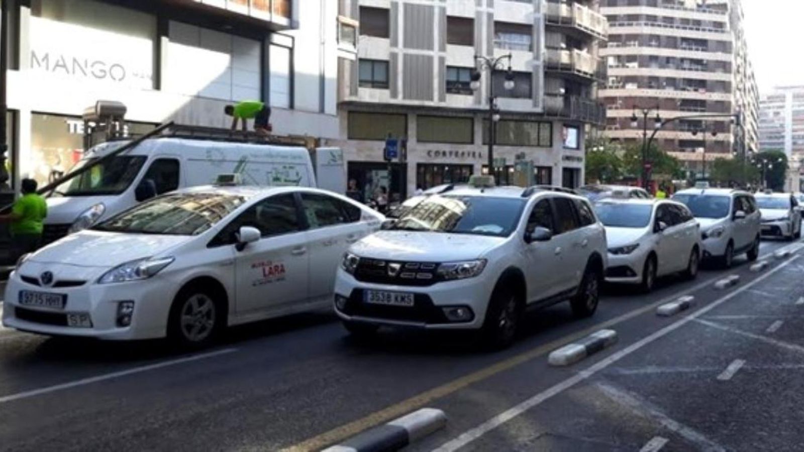 El Govern d’Espanya aprova el decret llei que regularà les llicències VTC El Govern d’Espanya aprova el decret llei que regularà les llicències VTC