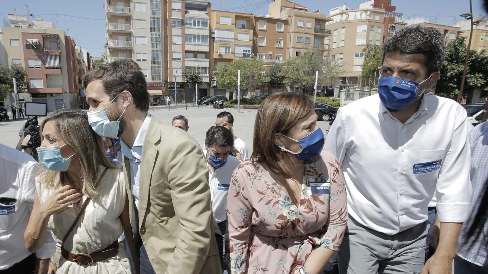 Pablo Casado, en el centre de la imatge, al costat d'Isabel Bonig, segona per la dreta, i Carlos Mazón, en una imatge d'arxiu