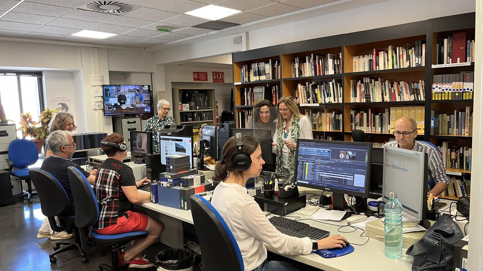 Imatge d'alguns dels actuals treballadors del departament