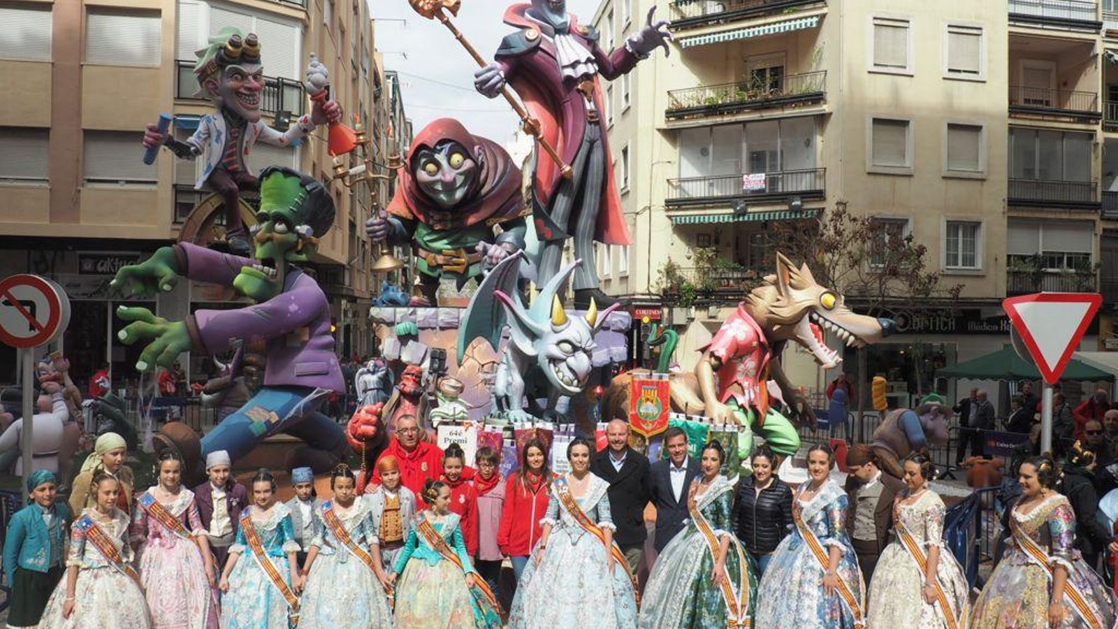 Imatge d'arxiu de les falles de Xàtiva al 2019