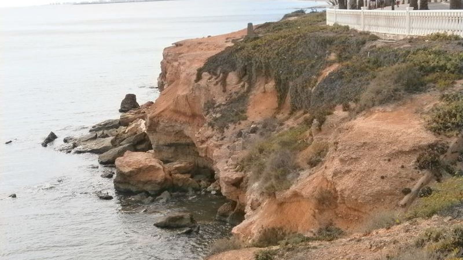 Una imatge de la costa de Pilar de la Horadada, en arxiu