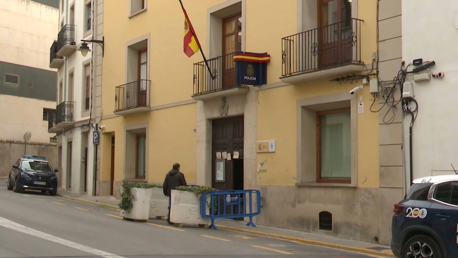 Detenen catorze joves a Ontinyent per lesions i amenaces a un altre per canviar de sexe