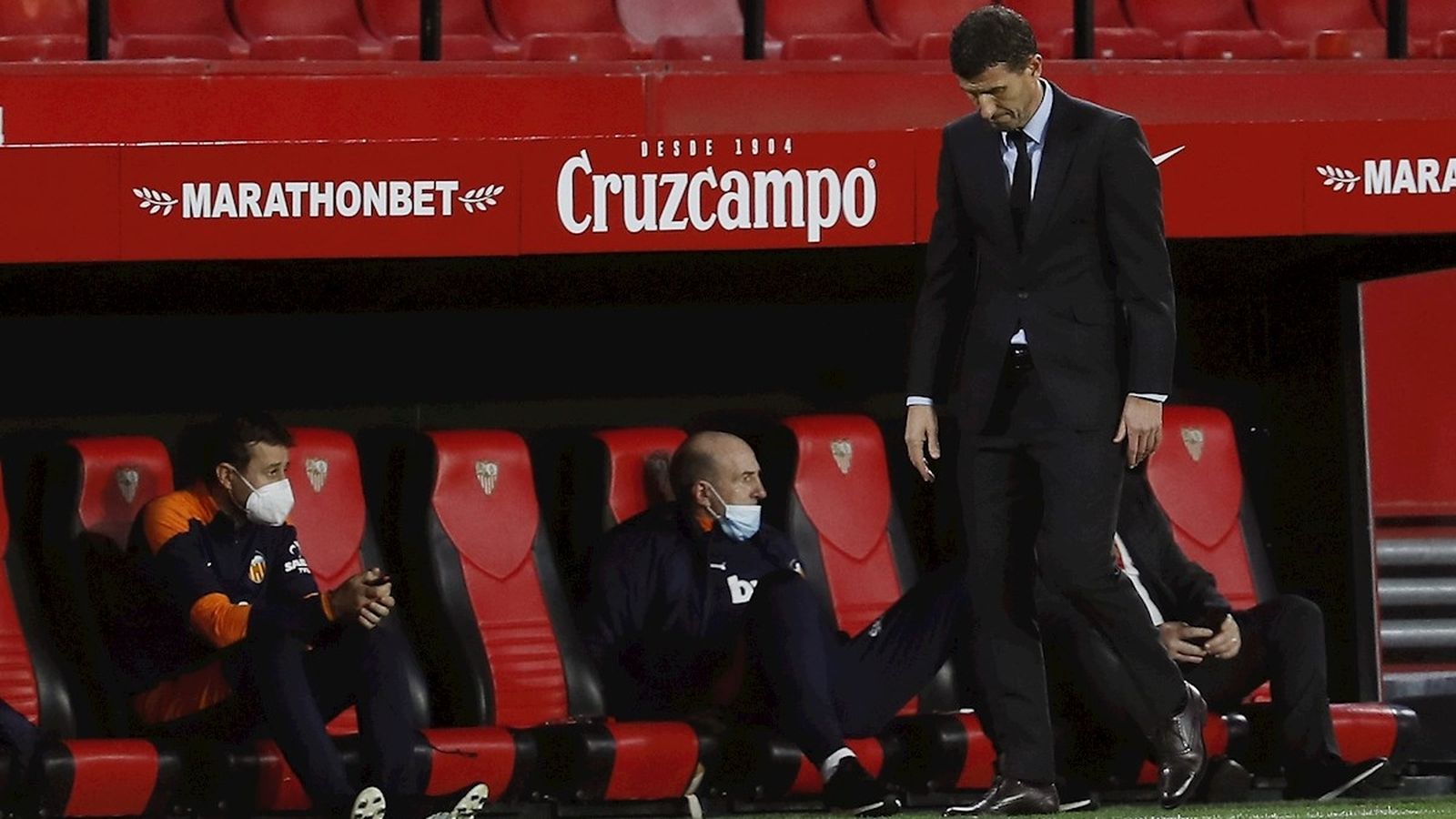 Javi Gracia, en la banqueta del Sánchez Pizjuán, durant el partit contra el Sevilla