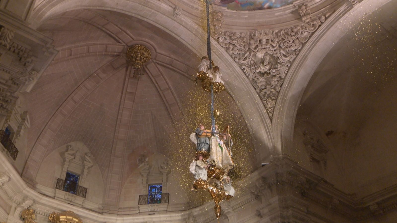 Representació de la Coronació de la Mare de Déu en el Misteri d'Elx