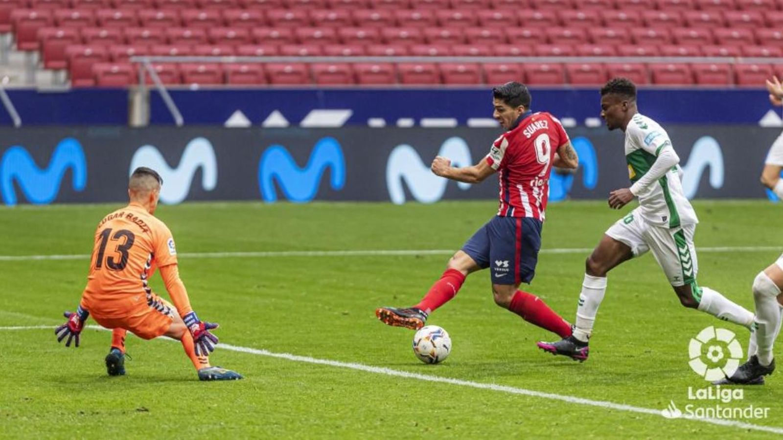 Luis Suárez, en una acció del partit