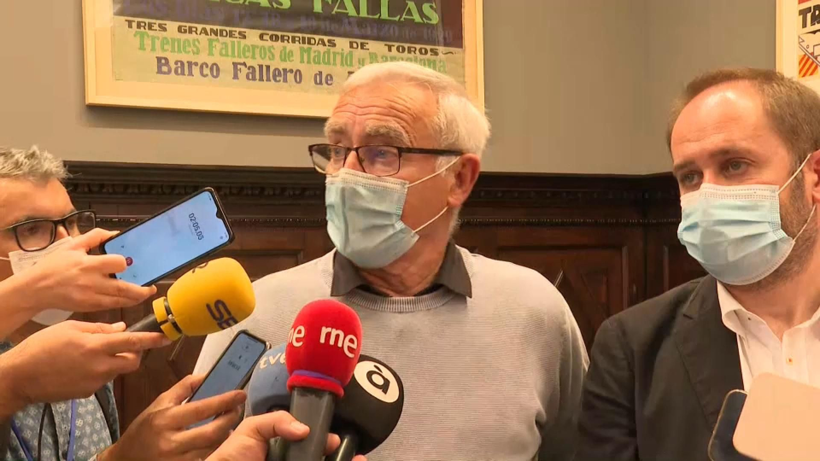 L'alcalde de València, Joan Ribó, i el regidor de Seguretat Ciutadana, Aarón Cano, atenen els mitjans
