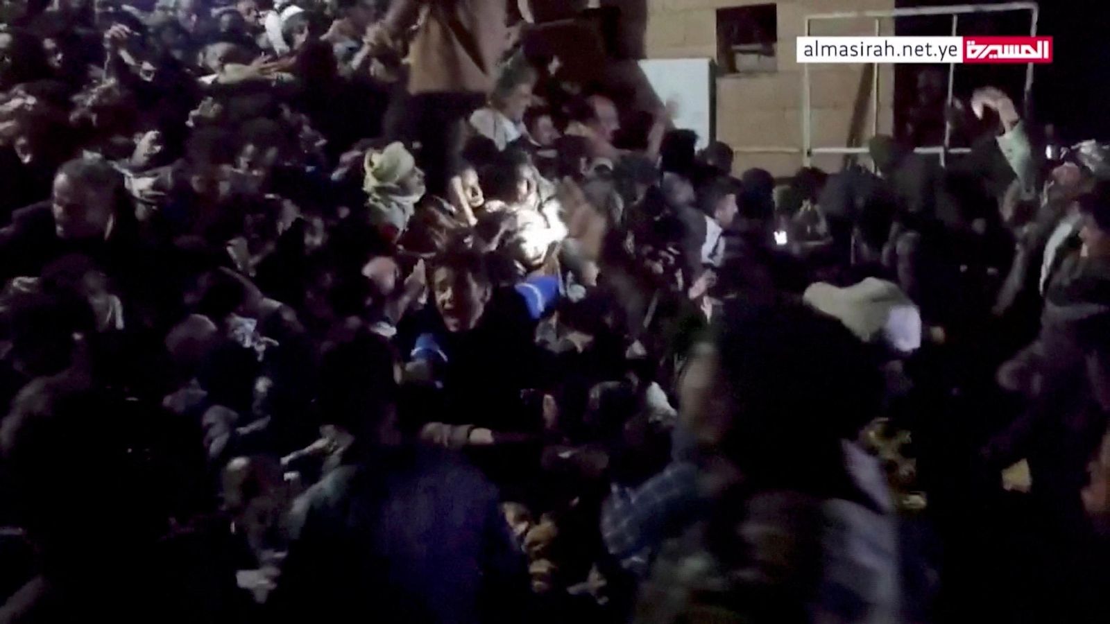 Imatge de la gravació d'Al Masirah TV que arreplega un moment de l'estampida humana