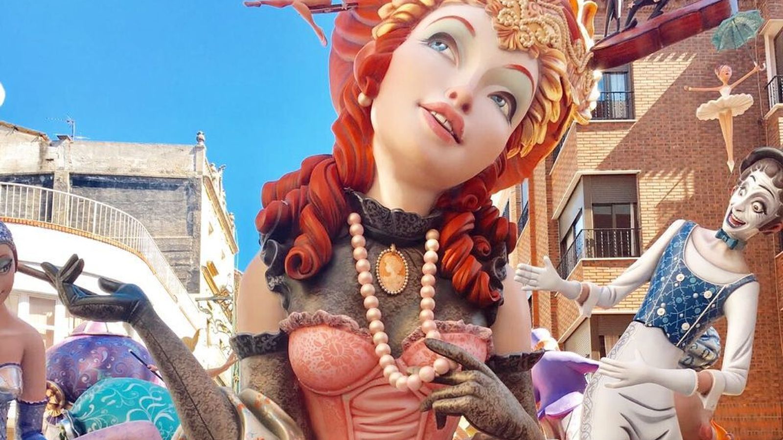 Ninot de la Falla Camí Nou d'Alzira, del 2020, una de les comissions reunides