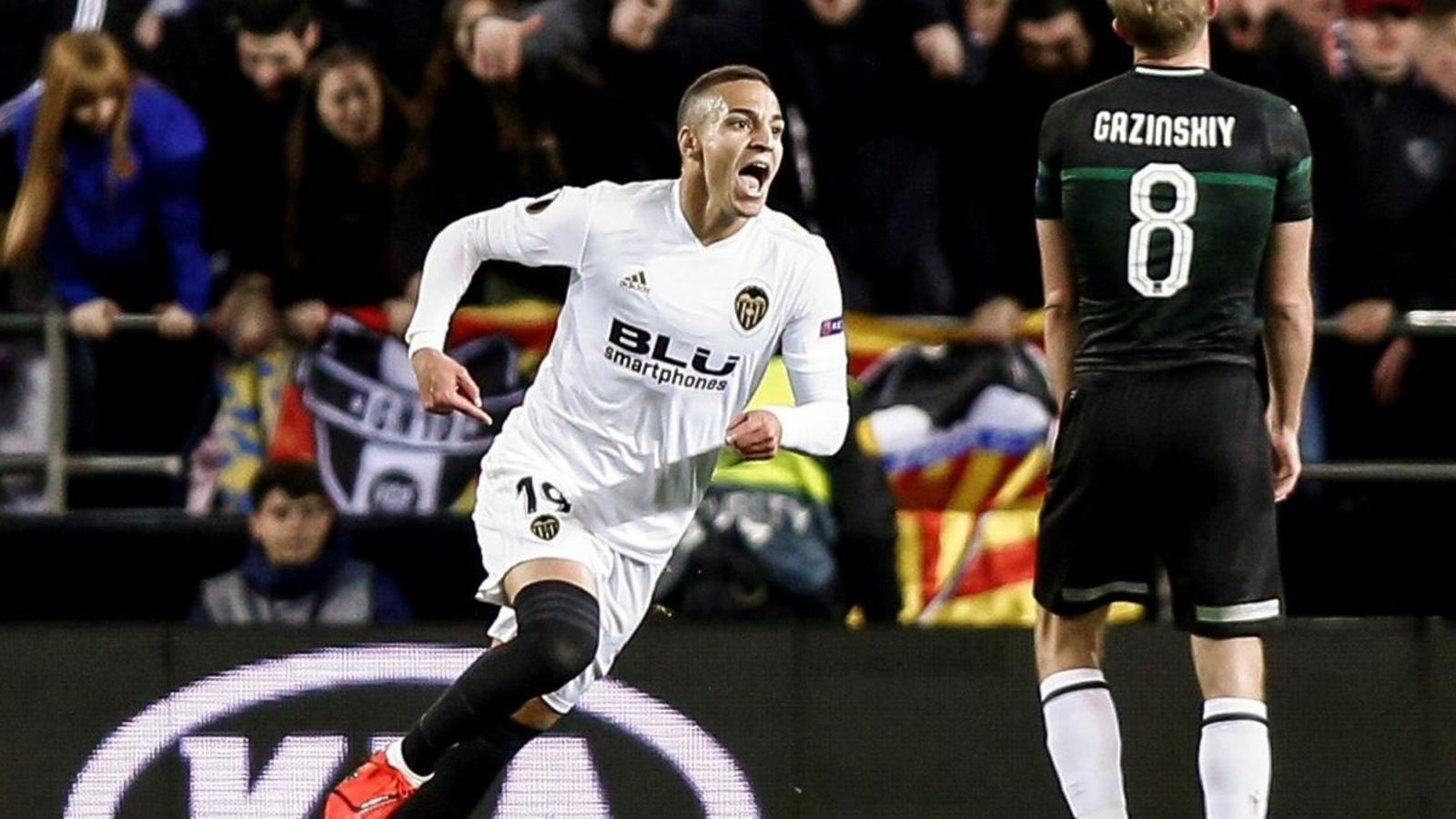 Rodrigo lidera el València contra el Krasnodar en el partit d’anada dels octaus de final de l’Europa League