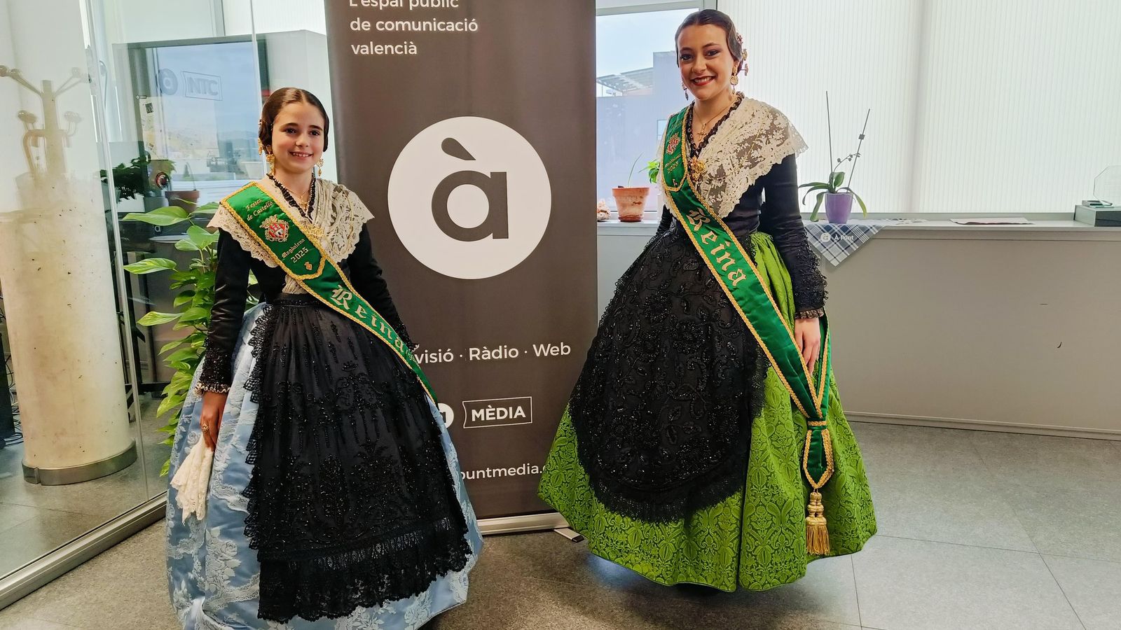 Les reines de la Magdalena visiten À Punt
