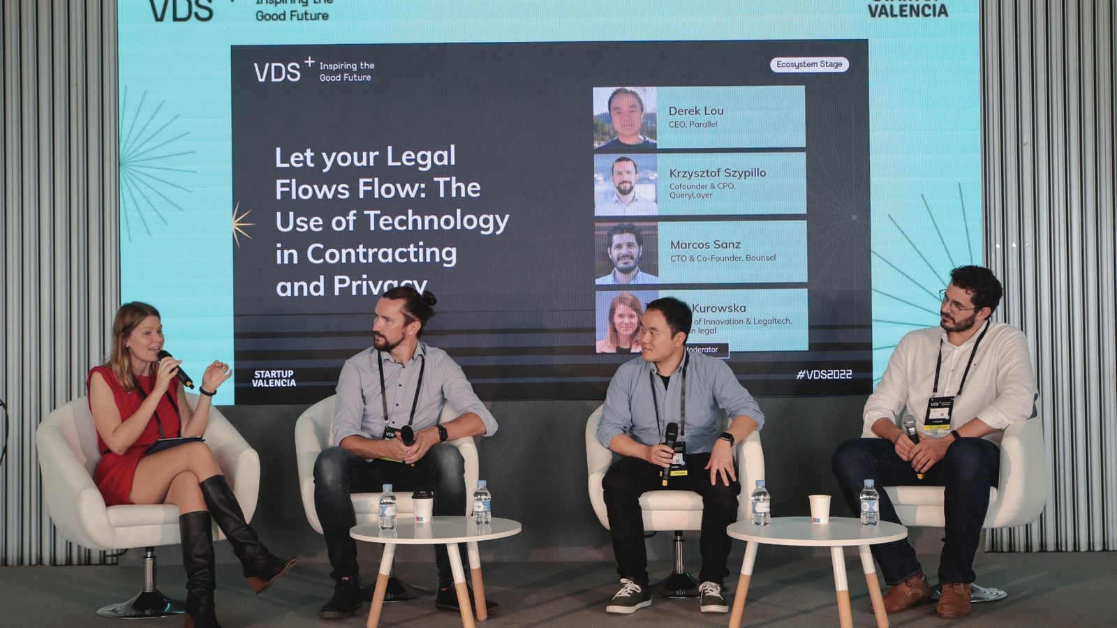 Imatge d'una de les xarrades a la cimera Valencia Digital Summit