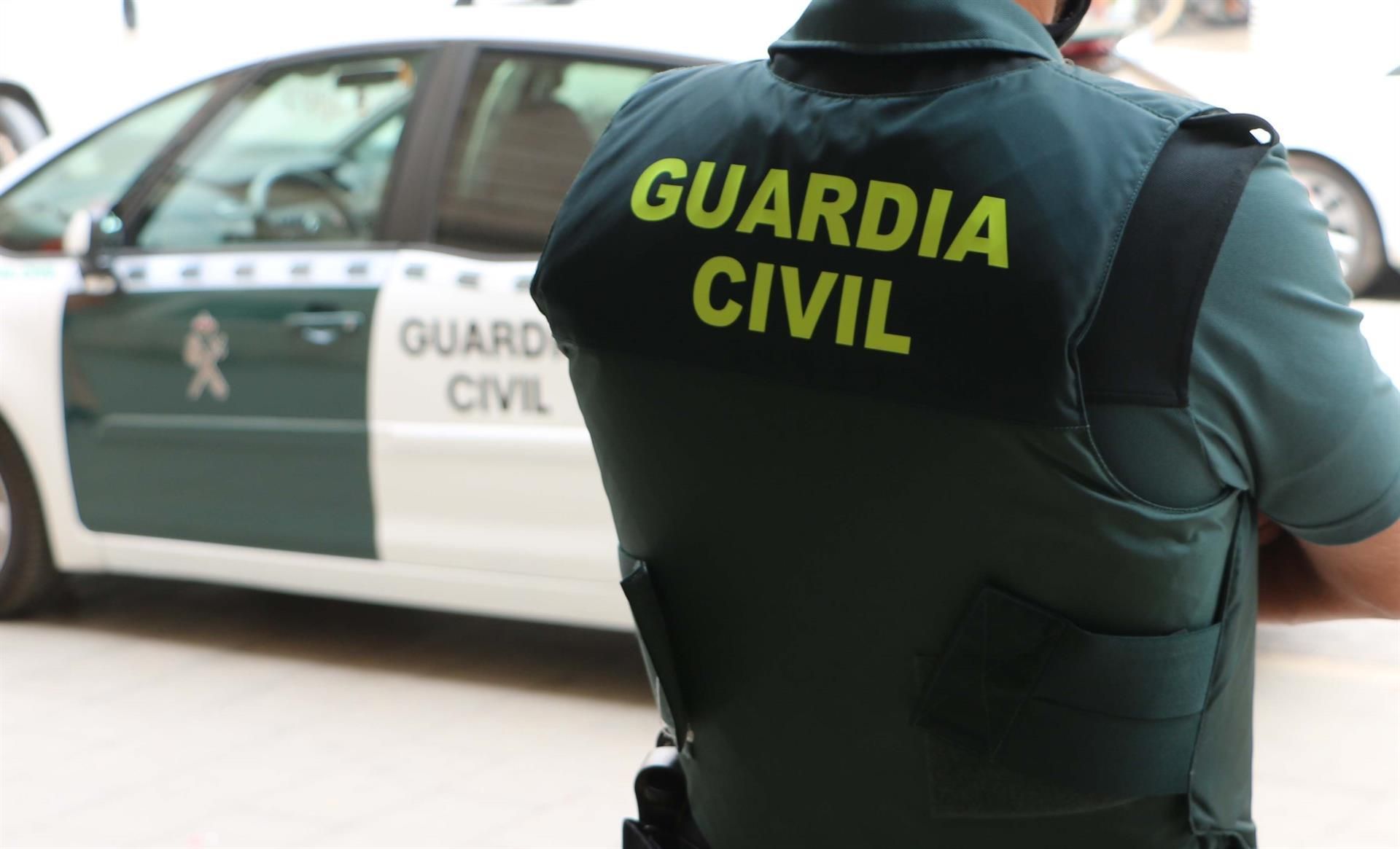 Imatge d'arxiu d'un agent de la Guàrdia Civil
