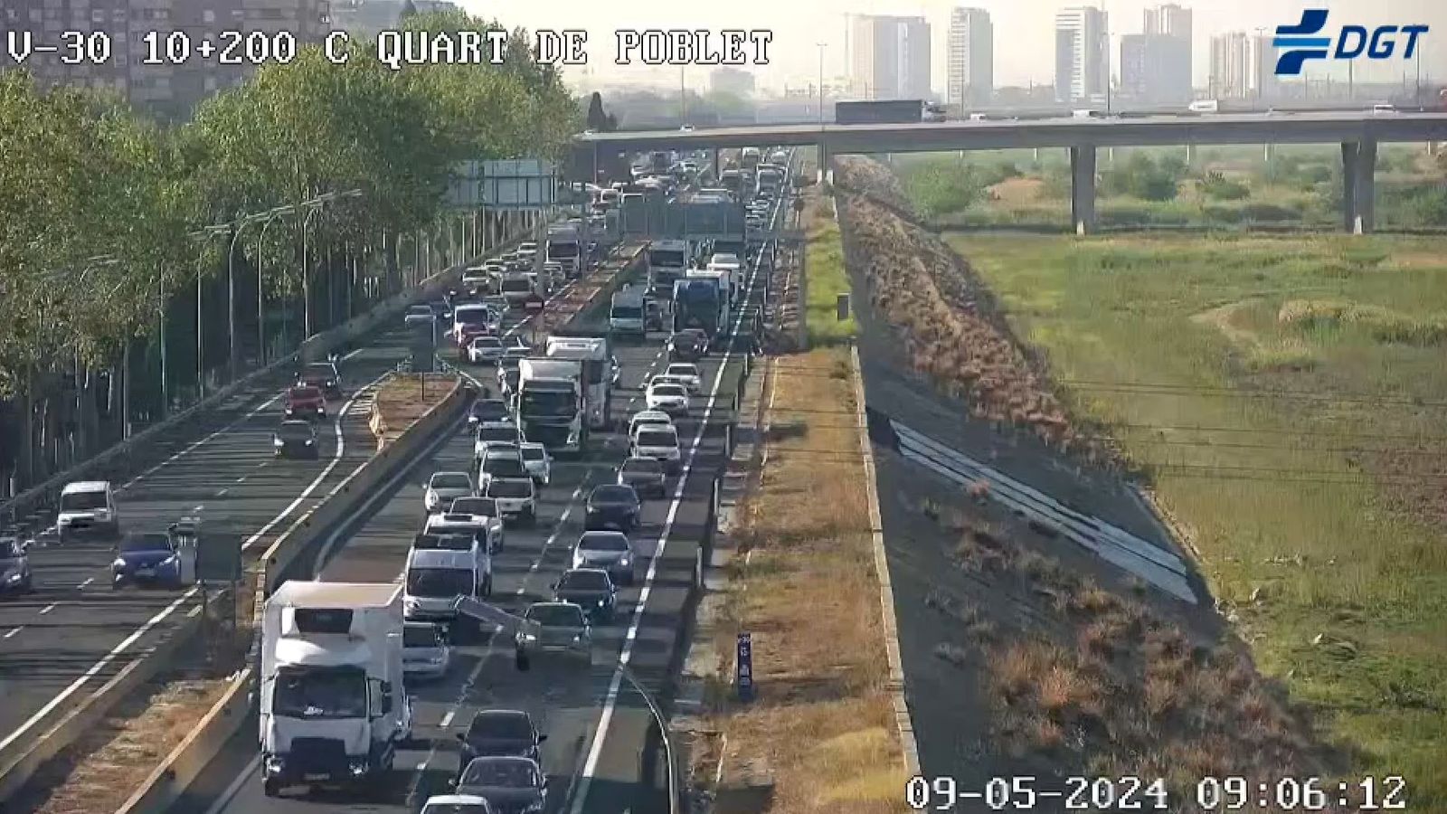 Un dels punts de la V-30, que discorre vora el llit del Túria, a l'altura de Quart de Poblet este dijous