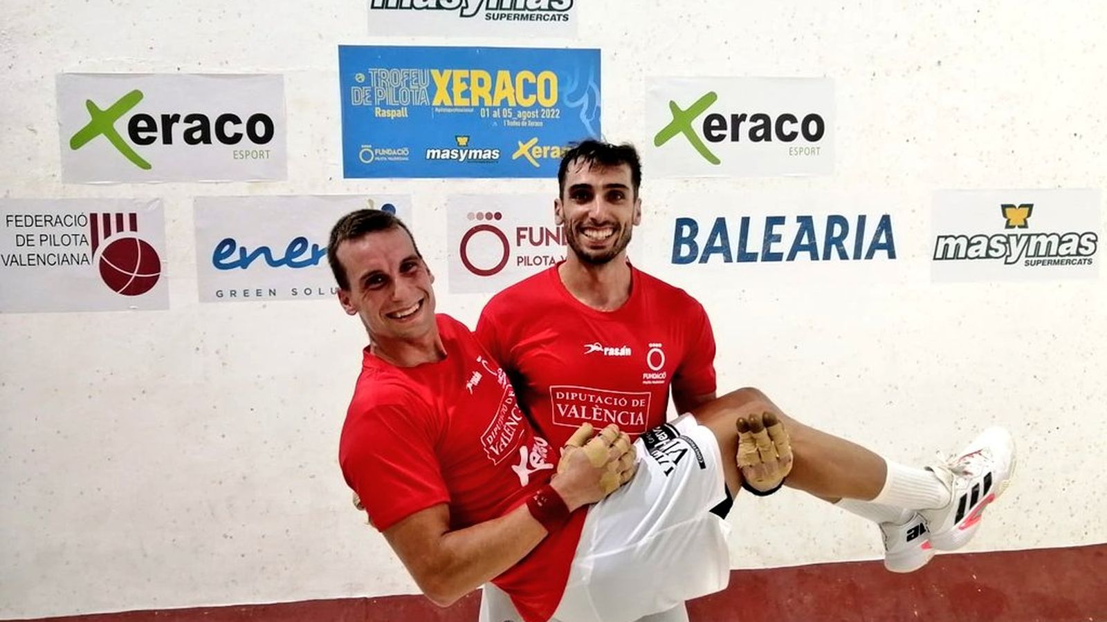 Moltó i Canari celebren el triomf