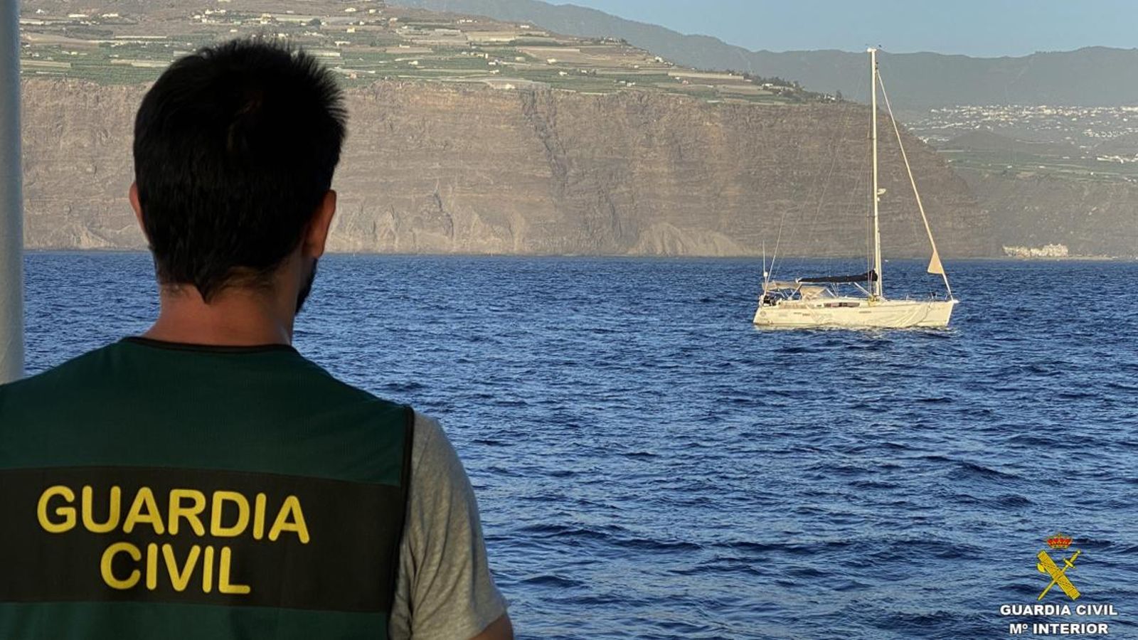 En diverses estances del veler es van trobar 980 paquets de cocaïna