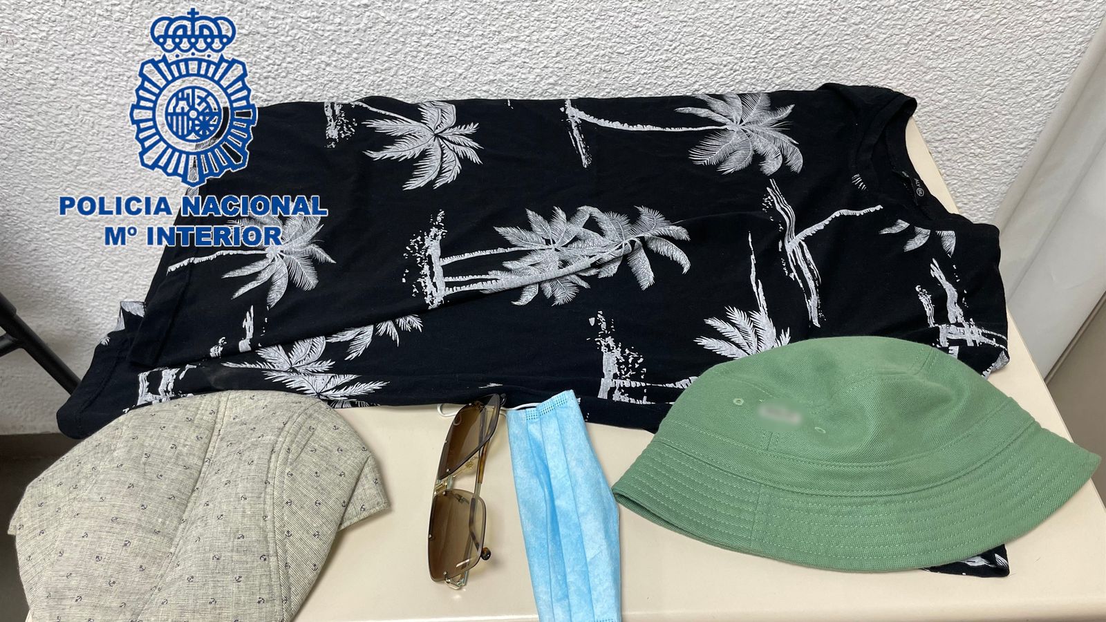 Roba amb la qual es disfressava de turista