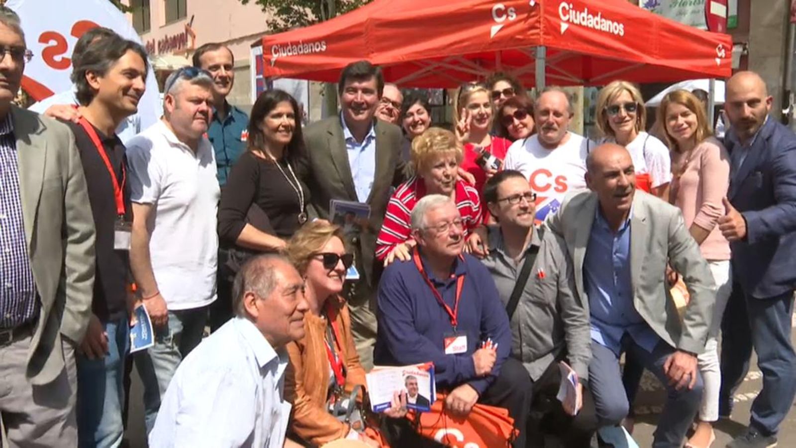 Ciutadans promet més inversió i seguretat al barri del Cabanyal, a València