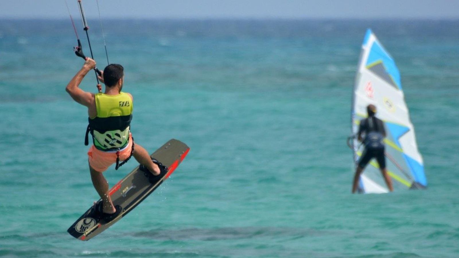 Una mostra d'esports aquàtics en una imatge d'arxiu