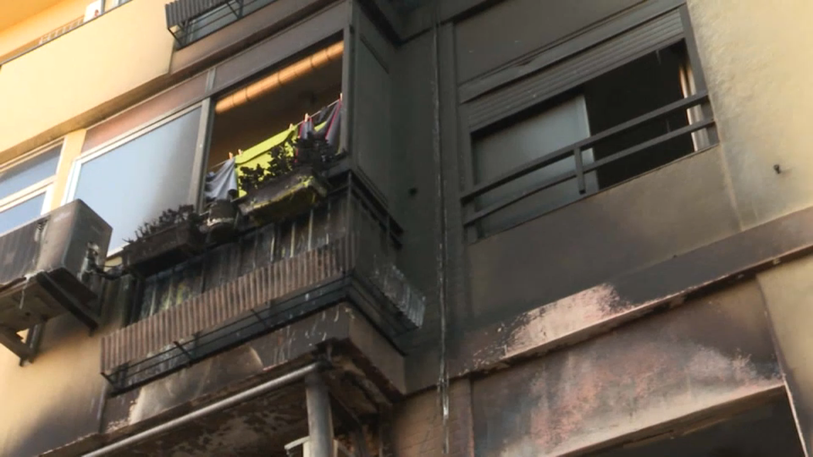 En el sinistre es va originar de matinada en el primer pis d'un habitatge del carrer de Sacrament Esteve de Xirivella