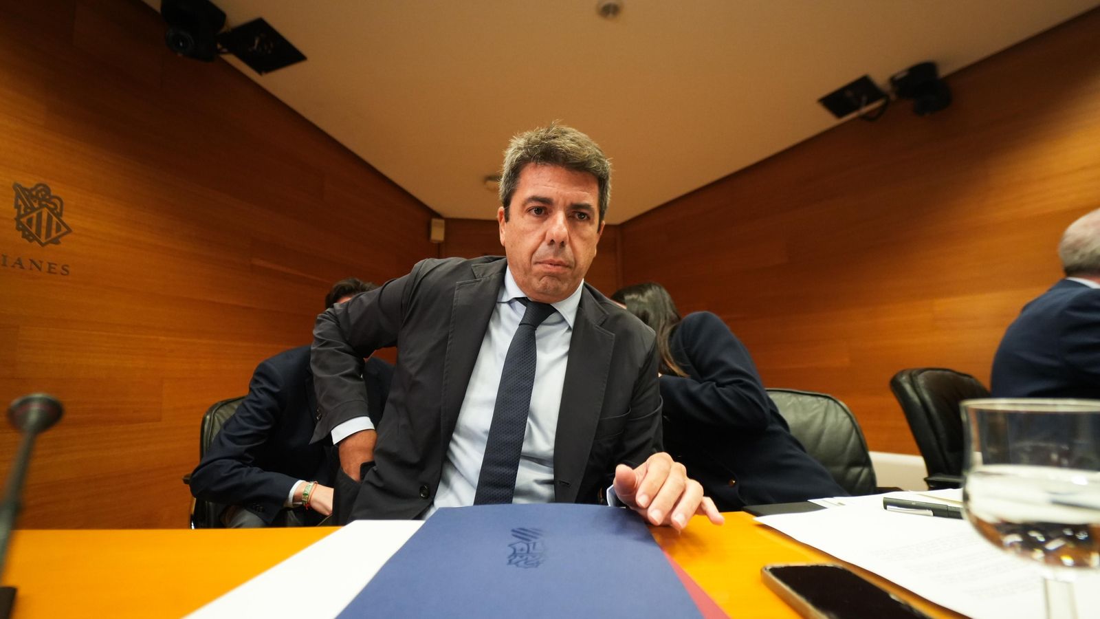 Mazón en la seua compareixença a les Corts