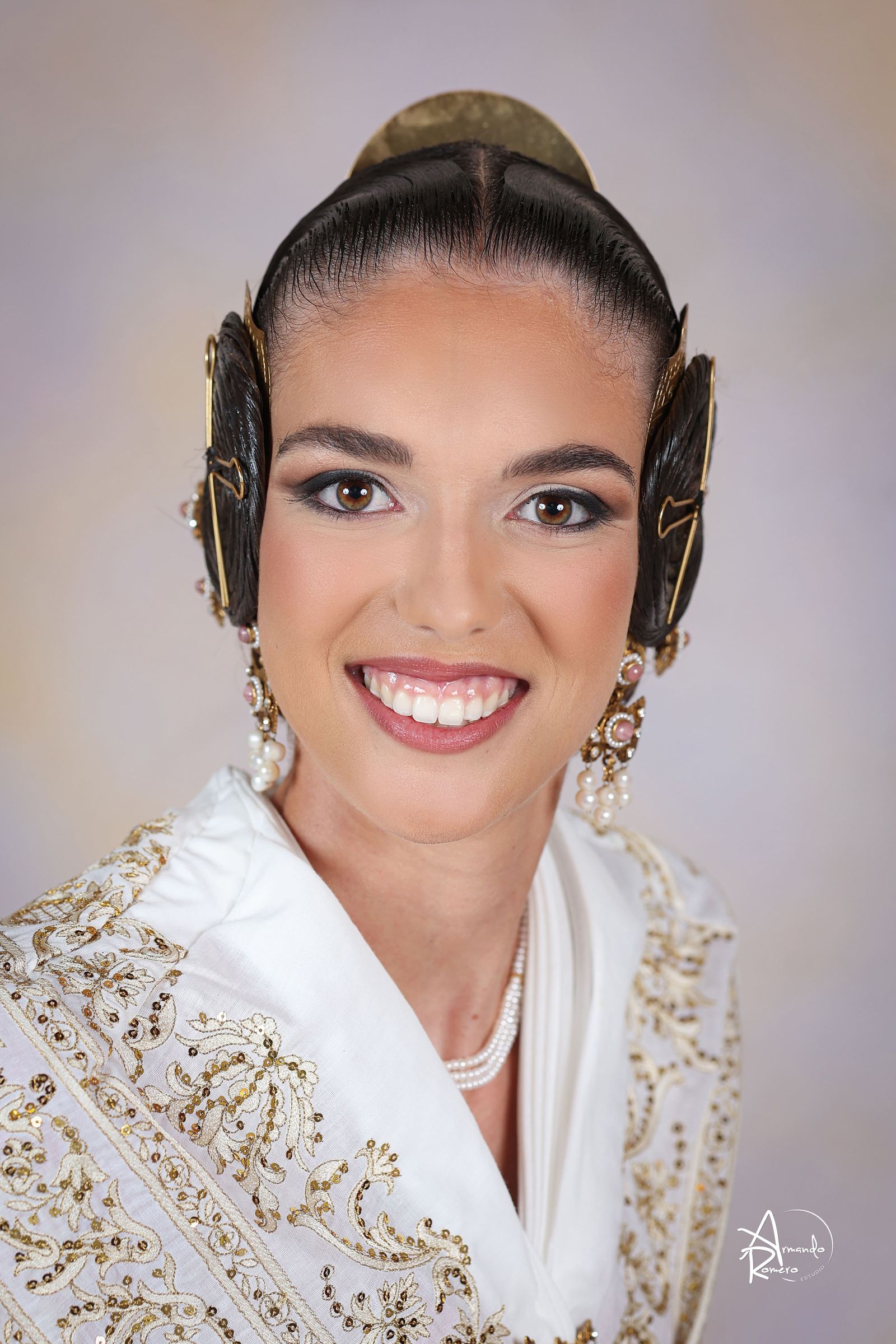 Nuria Olivares Robledo - Falla Josep Maria Bayarri-Los Isidros – Sector Olivereta