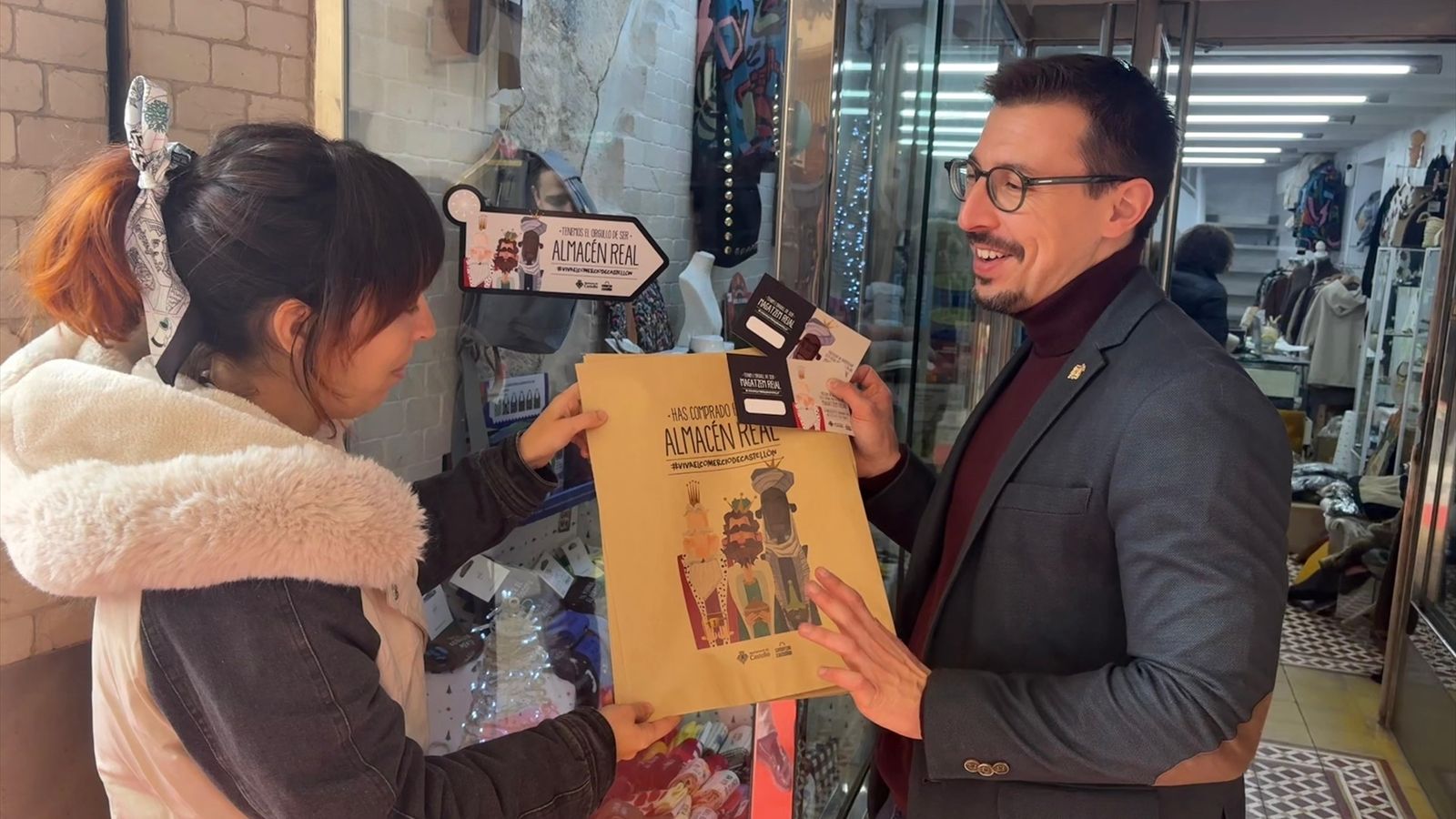 Un comerç local de Castelló convertit en magatzem real dels Reis Mags