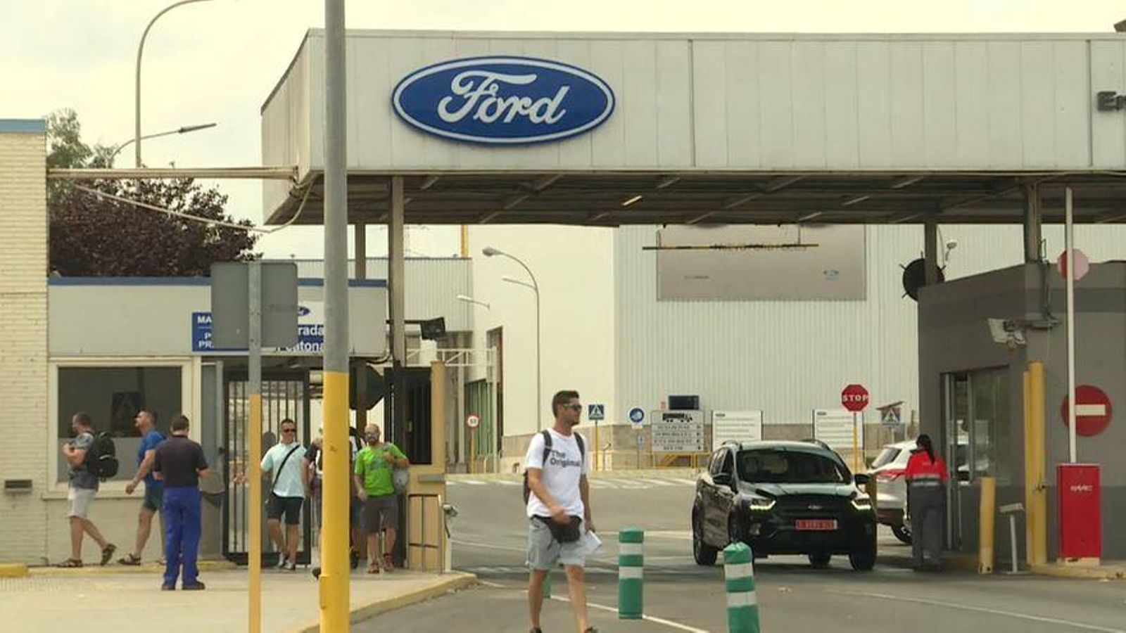 Porta d'entrada a la factoria de Ford en Almussafes