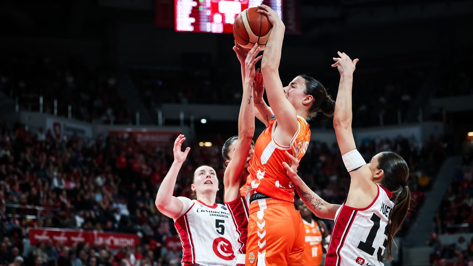 Elena Buenavida, en una acció del duel