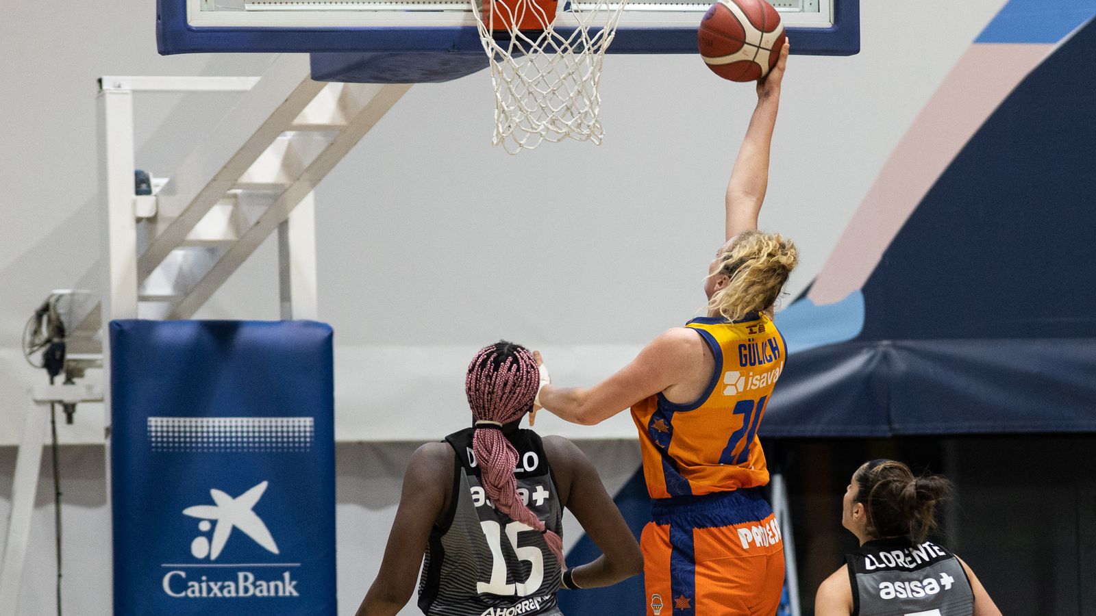 Gülich, amb 20 punts, ha sigut la jugadora més destacada de l'equip taronja