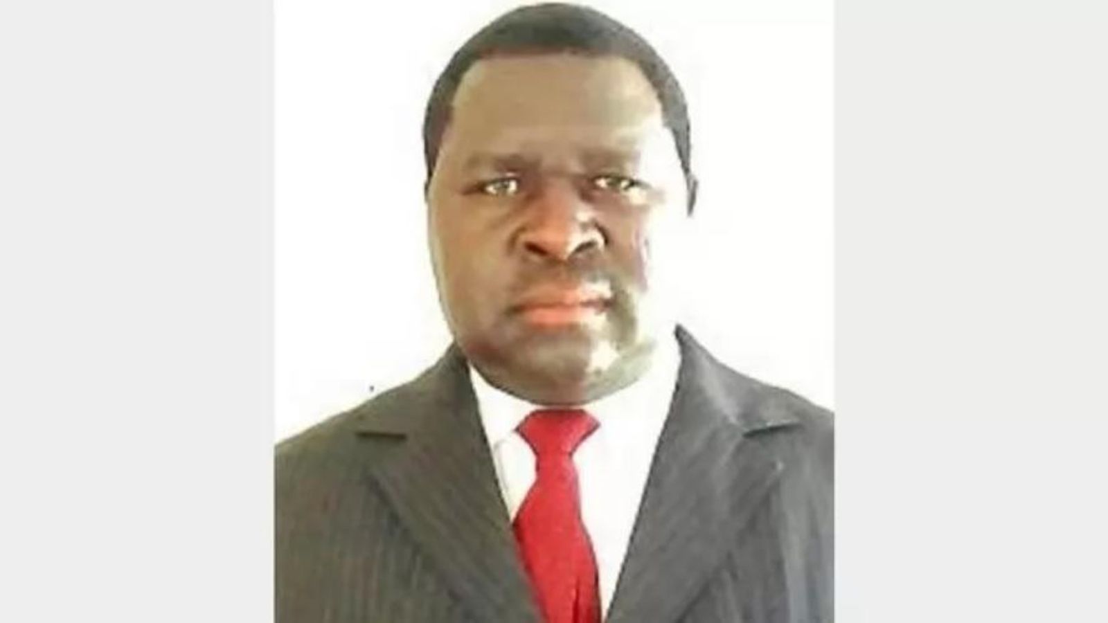 El polític namibià Adolf Hitler Uunona guanya unes eleccions locals al seu país El polític namibià Adolf Hitler Uunona guanya unes eleccions locals al seu país