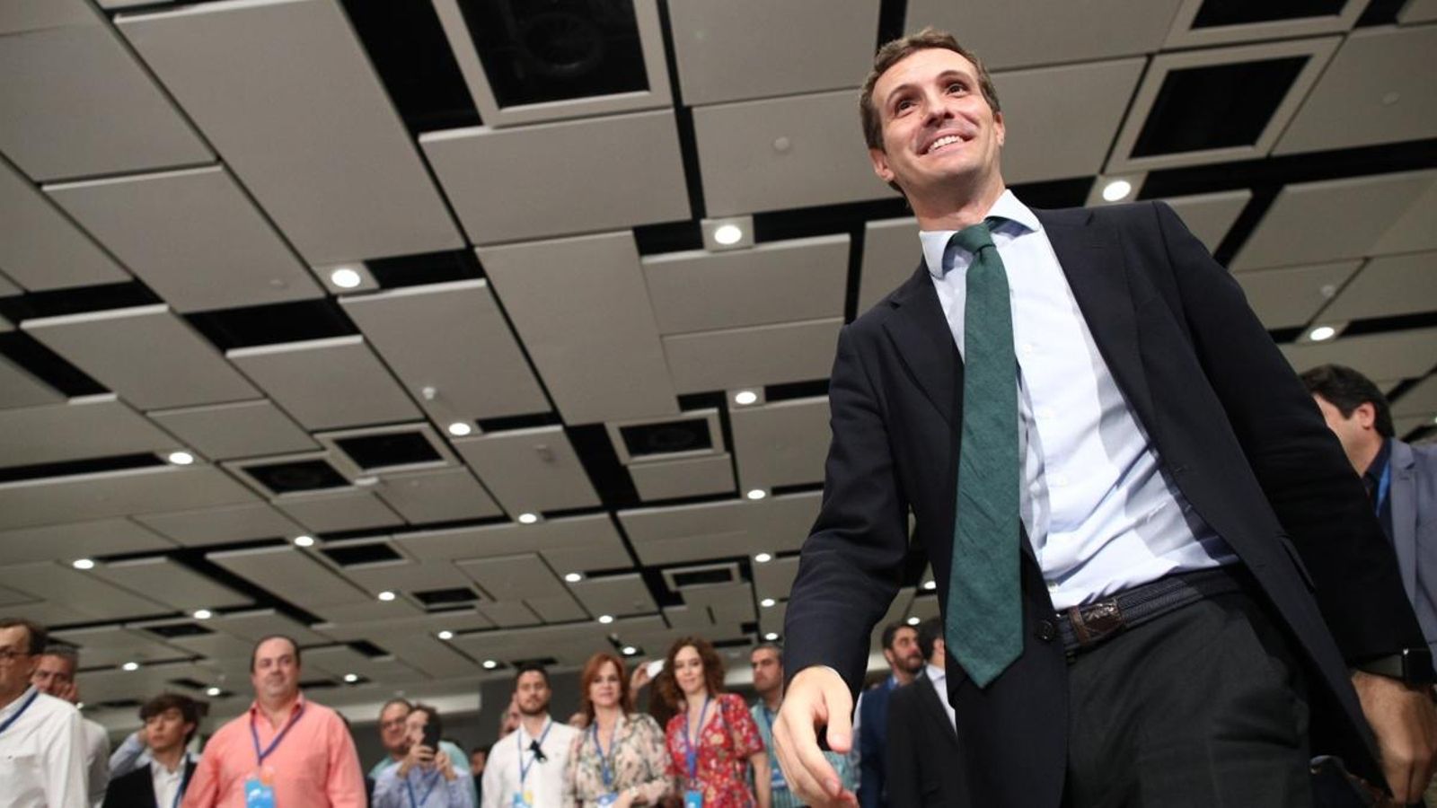 Casado va obtindre el títol de dret en 2007, després d’aprovar en quatre mesos 12 de les 25 assignatures de la carrera