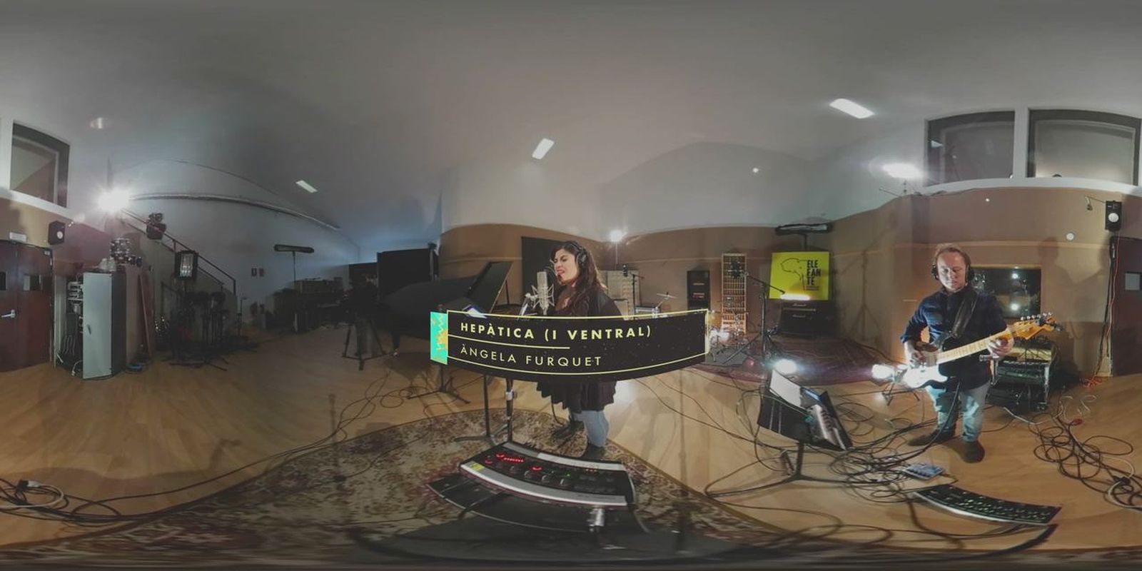 360° | Àngela Furquet versiona Hugo Mas