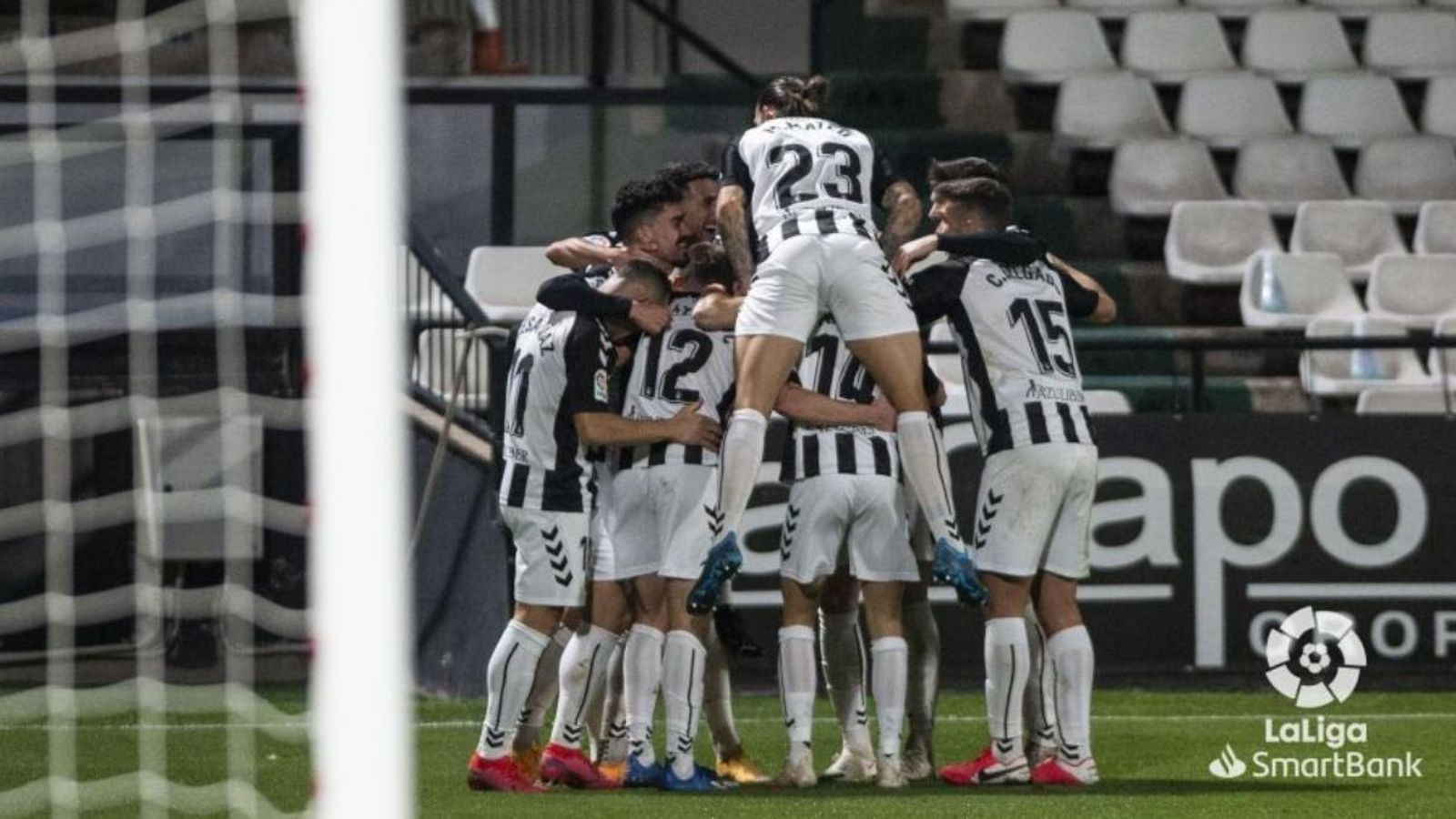 Els jugadors del Castelló celebren un dels gols contra l'Albacete