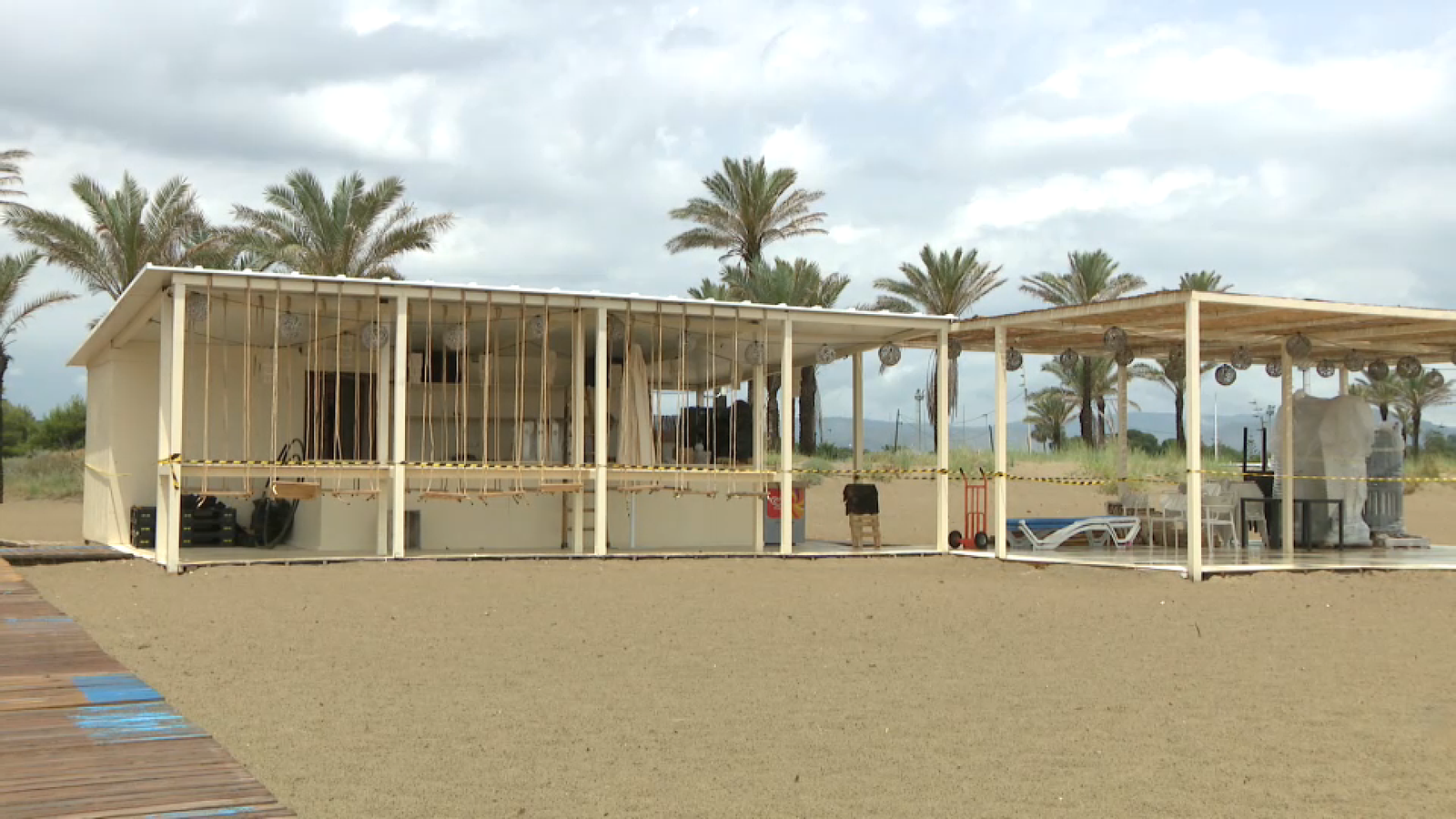 Xiringuito de la platja del Pinar de Castelló de la Plana que obliguen a desmuntar