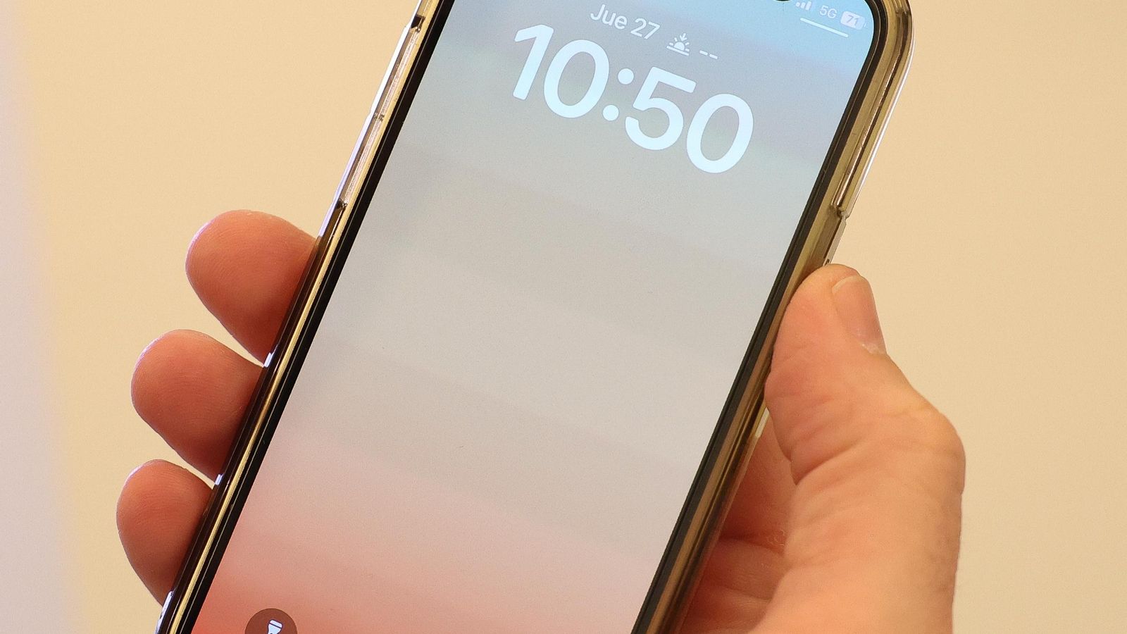 Una pantalla de telèfon mòbil a una imatge d'arxiu