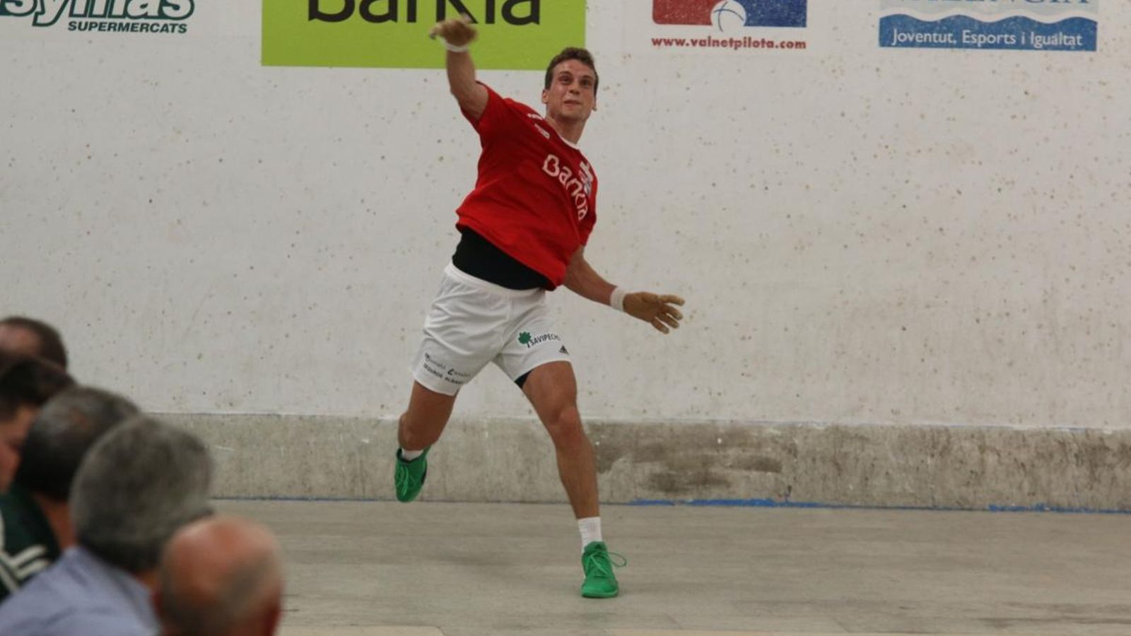 El trio de Moltó lidera la lliga de raspall