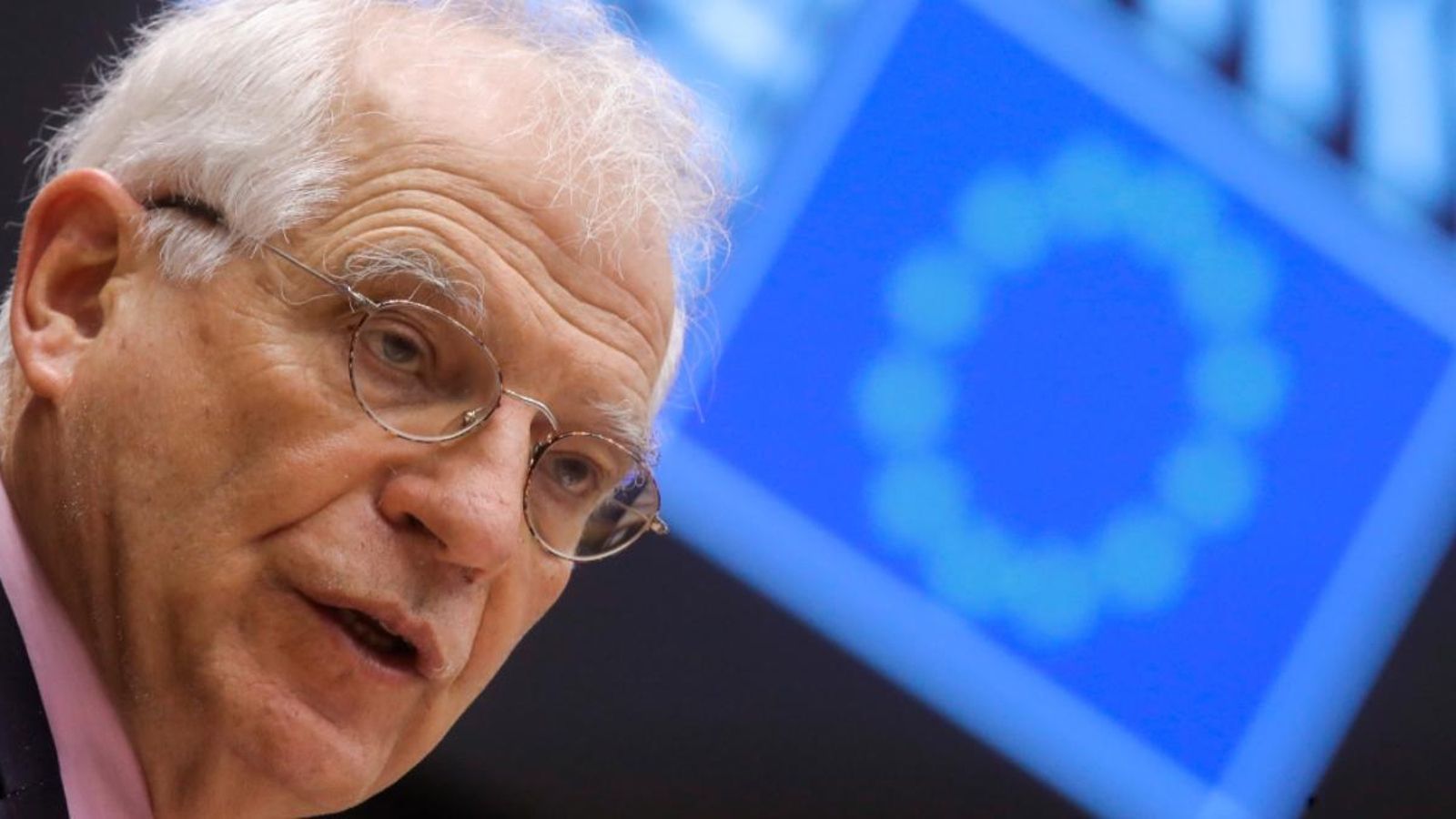 Josep Borrell, parlant, durant la visita a Rússia.