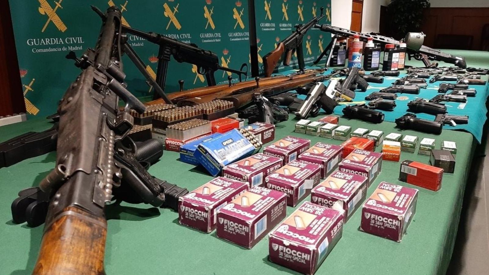 Material requisat per la Guàrdia Civil durant l'operació Botxo