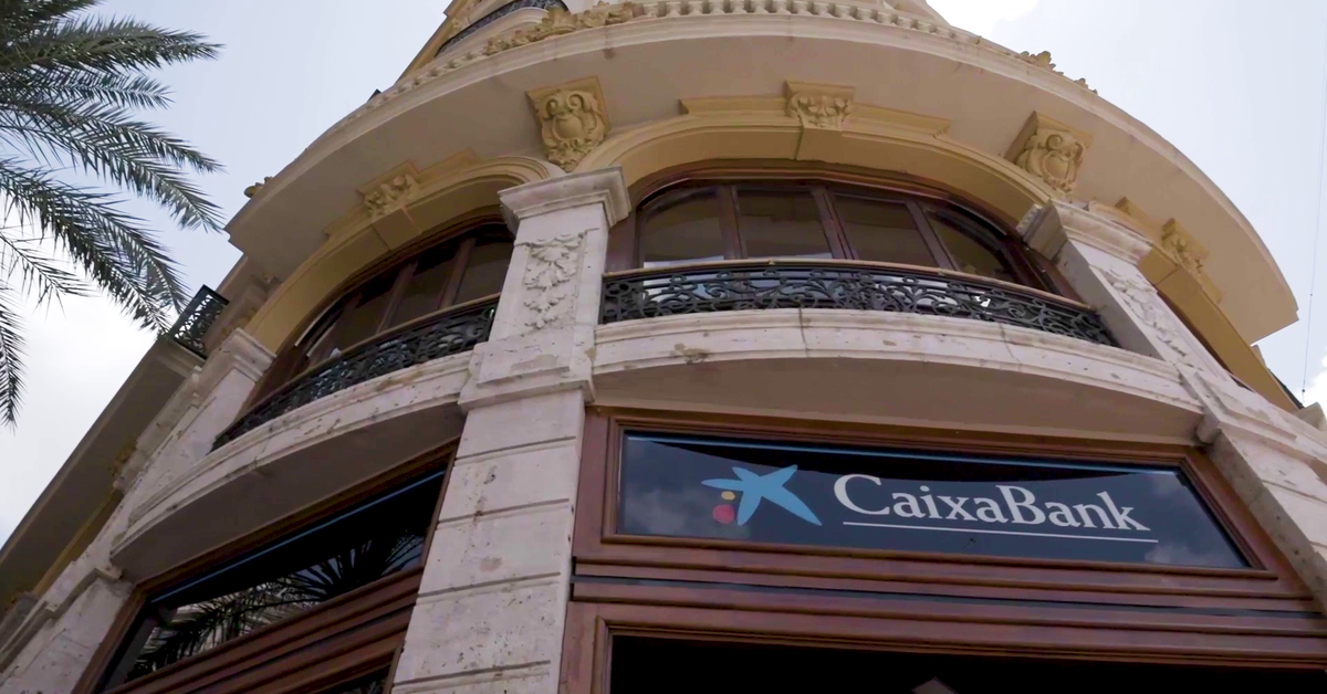 CaixaBank alcanza casi 5.000 millones